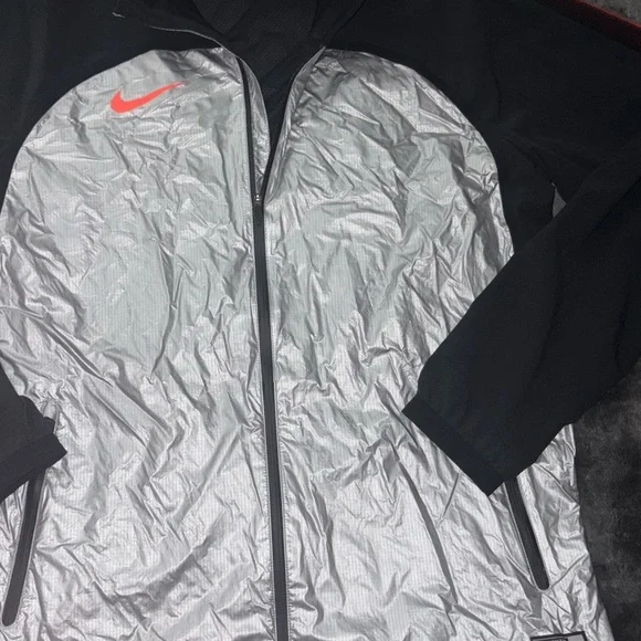 Nike Men's Black and Silver Windbreaker - Picture 2 of 7